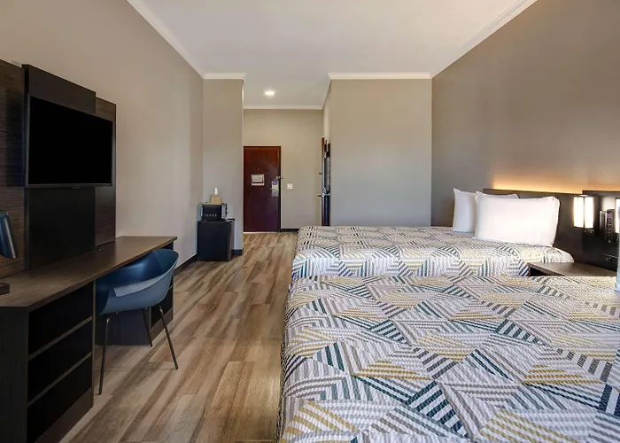Comfort Worth South 2*